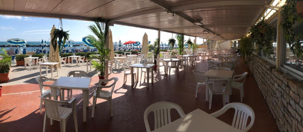 Hotel Rex Ливорно Екстериор снимка
