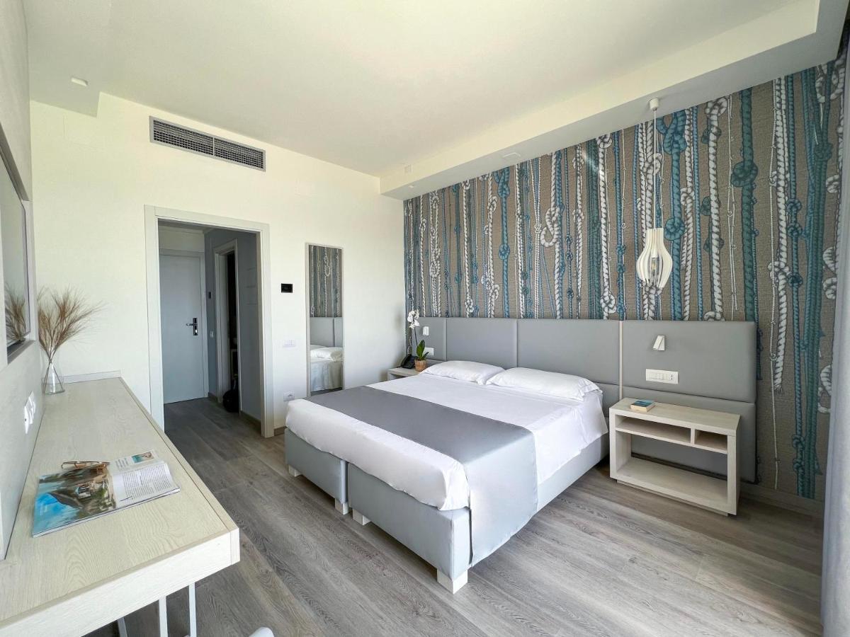 Hotel Rex Ливорно Екстериор снимка