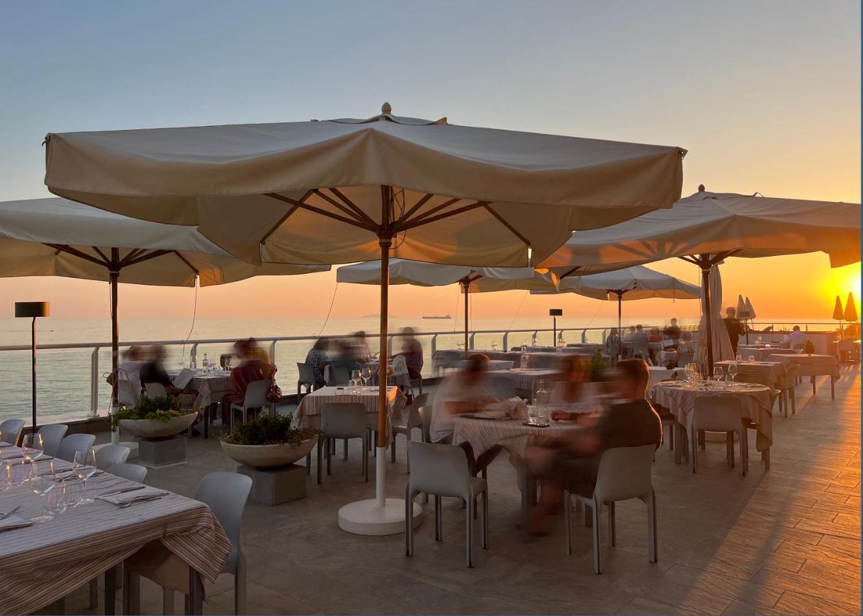 Hotel Rex Ливорно Екстериор снимка
