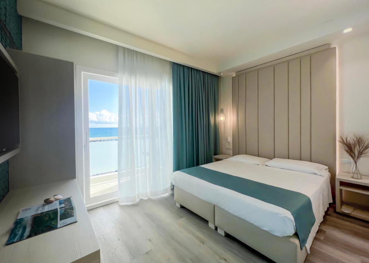Hotel Rex Ливорно Екстериор снимка