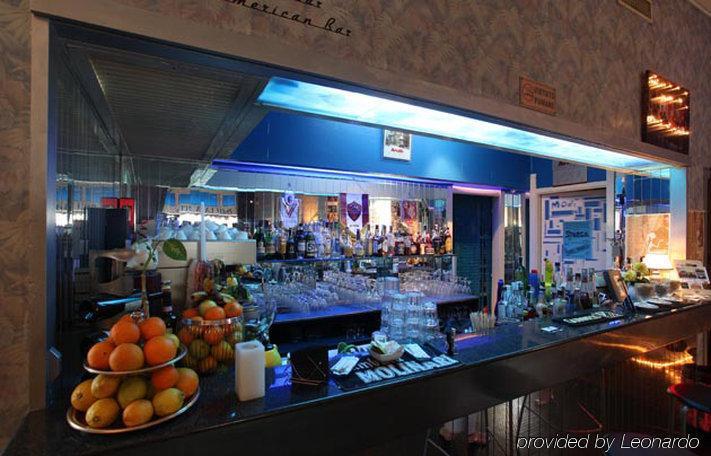 Hotel Rex Ливорно Ресторант снимка